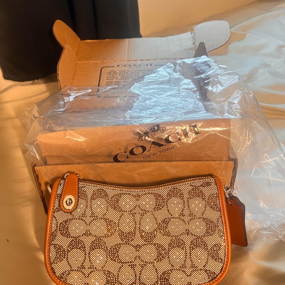 COACH Swinger Bag 20 With Chain In Crystal Signature Jacquard Shoulder Bag - Picture 6 of 8